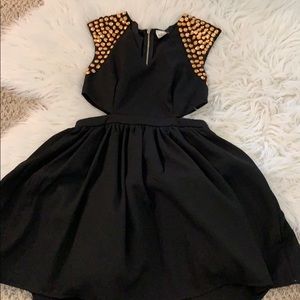 Super cute dress!